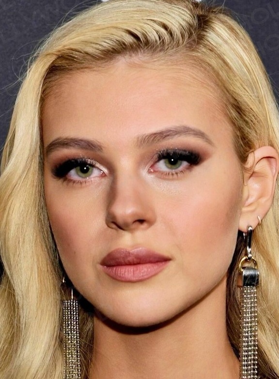 Nicola_Peltz_2026-03-15_06080424.jpg